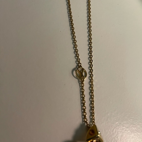 Louis Vuitton Necklace - Picture 5 of 8